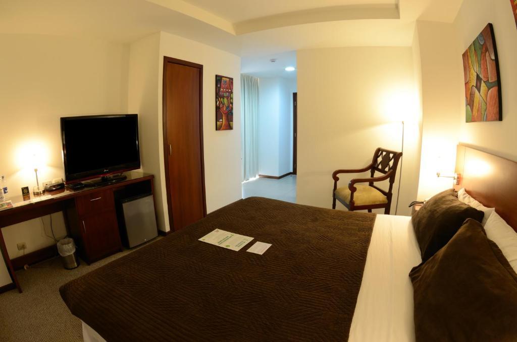 Hm International Hotel Guayaquil Phòng bức ảnh